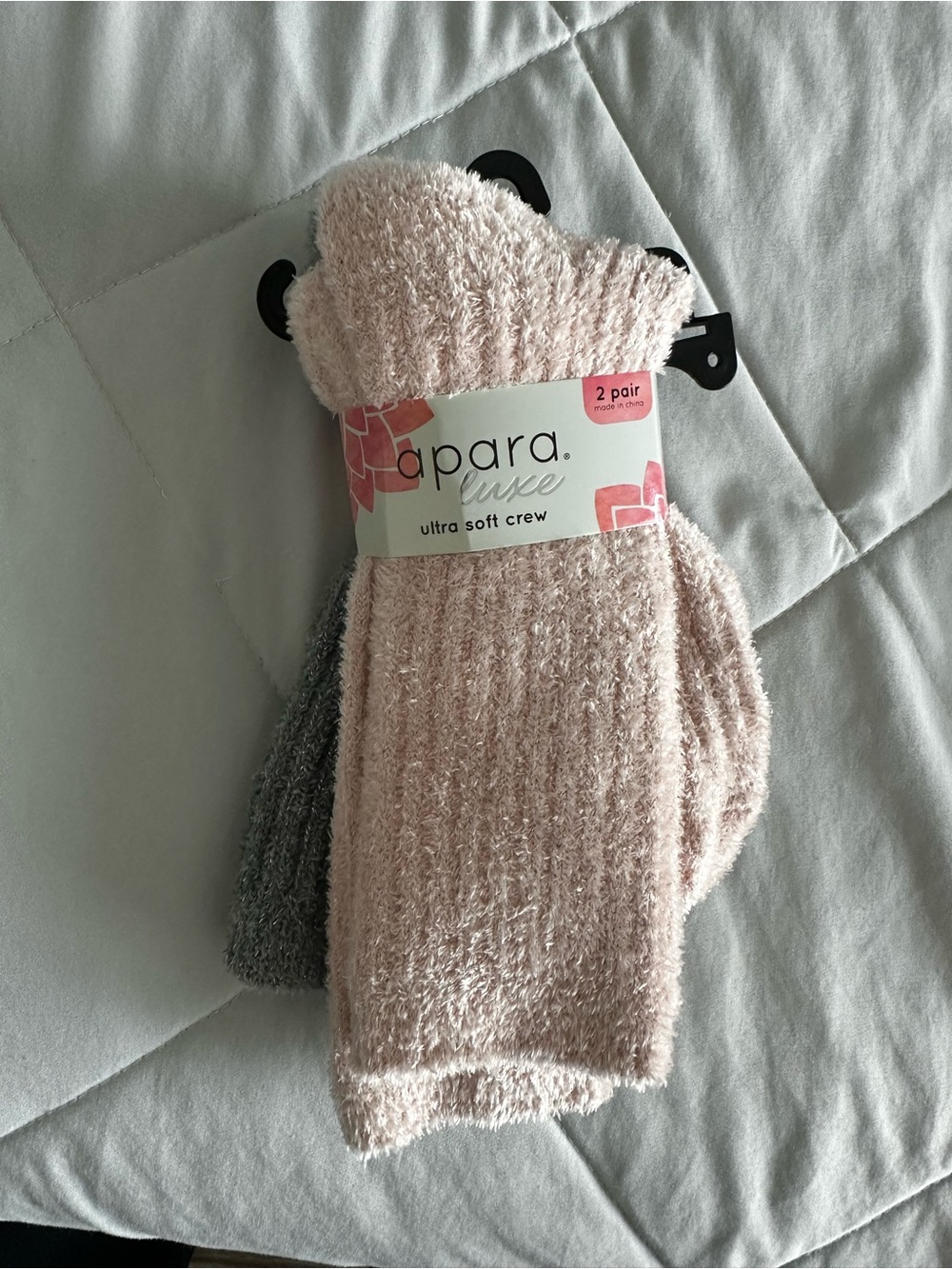 Apara Luxe Fuzzy Ultra Soft Crew Socks - Pink & Gray (2 Pair)